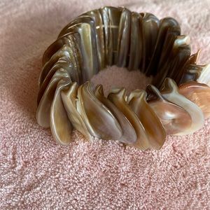 TAN SHELLS BRACELET